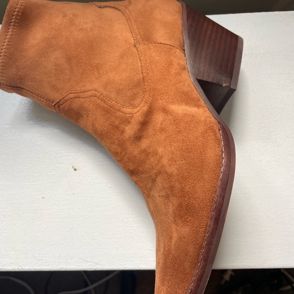 Dolce Vita suede booties